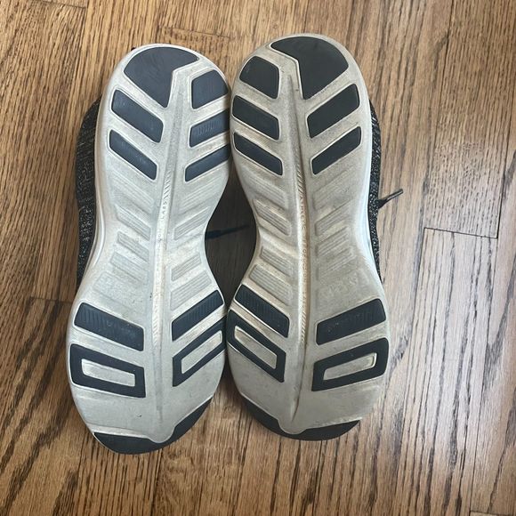 APL Techloom Pro Black and Metallic Gold Sneaker Size 7.5 Women's - Picture 9 of 10